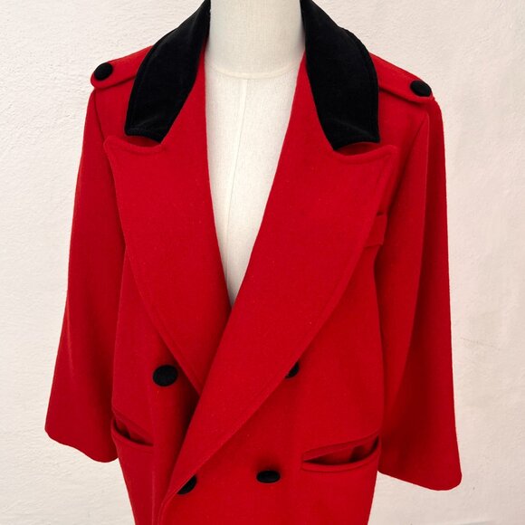 Vintage 80s Women's Red Wool Pea Coat Black Velvet Collar with Epaulets Size 12 - Picture 8 of 16